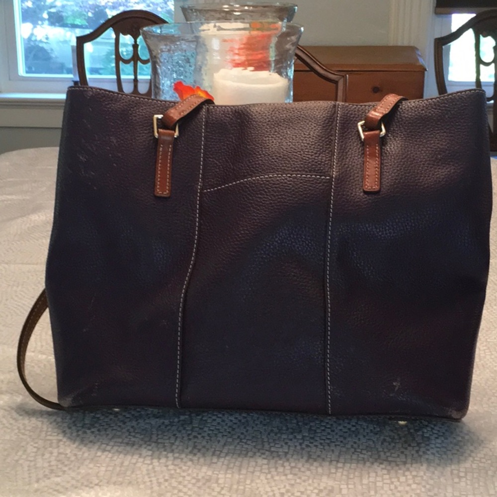 Dooney and Bourke pocketbook. - Picture 2 of 8